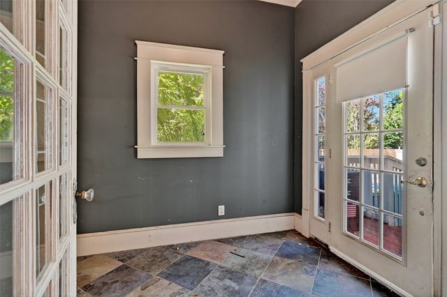 1018 N Woods Street, Sherman, TX 75092