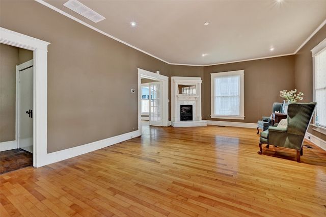 1018 N Woods Street, Sherman, TX 75092