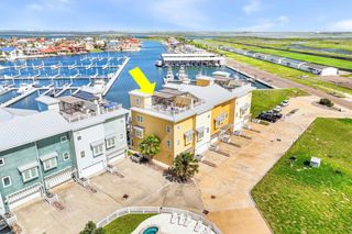 200 Piper B1, Port Aransas, TX 78373
