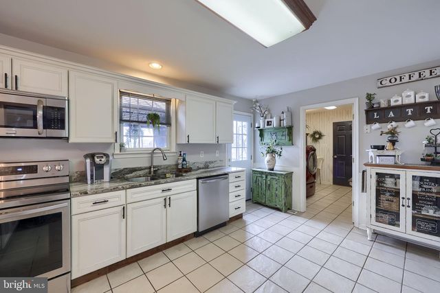 4158 LANDIS RD, Hanover, PA 17331