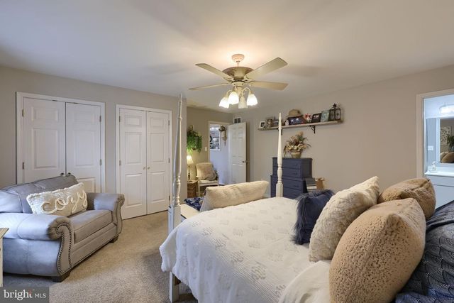 4158 LANDIS RD, Hanover, PA 17331