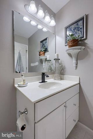 4158 LANDIS RD, Hanover, PA 17331