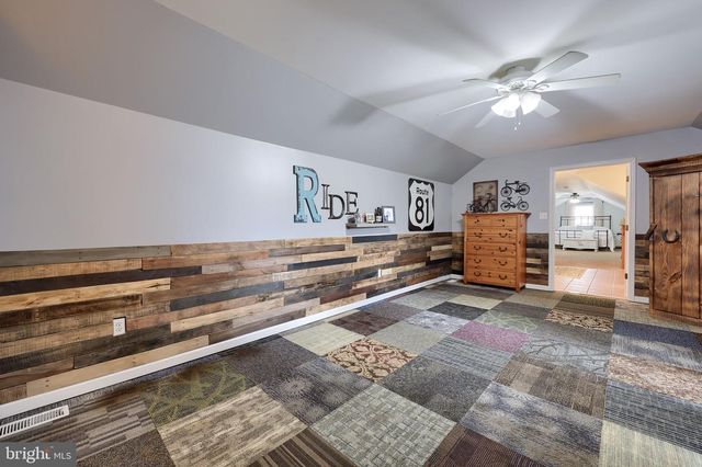 4158 LANDIS RD, Hanover, PA 17331