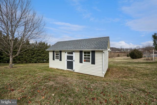 4158 LANDIS RD, Hanover, PA 17331