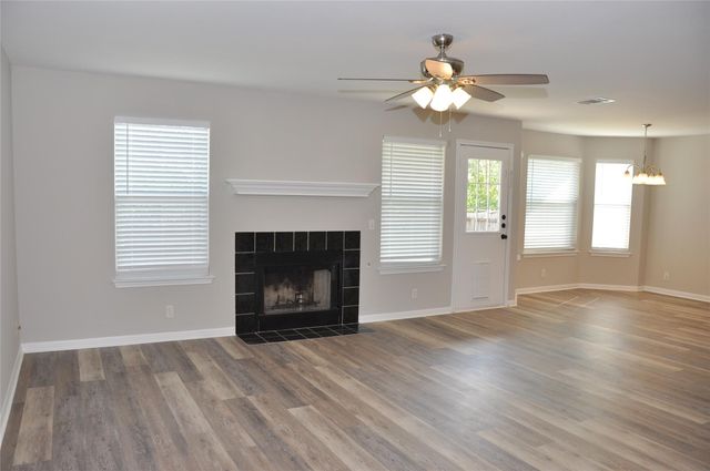 272 Spillway DR, Kyle, TX 78640