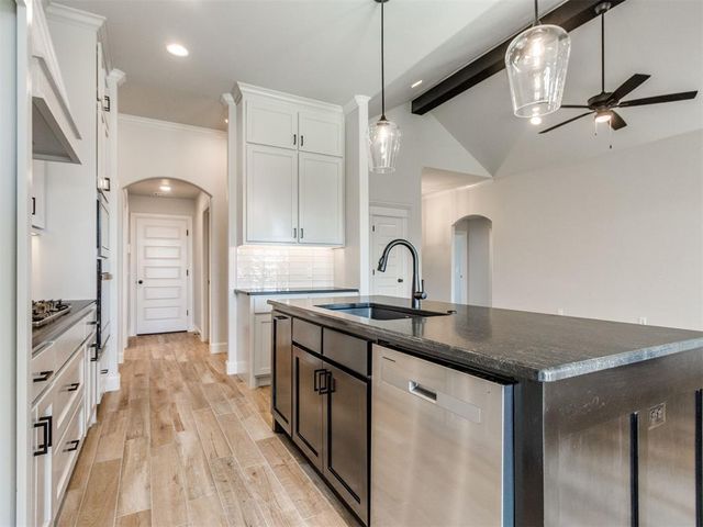 9220 SW 44th Terrace, Oklahoma City, OK 73179