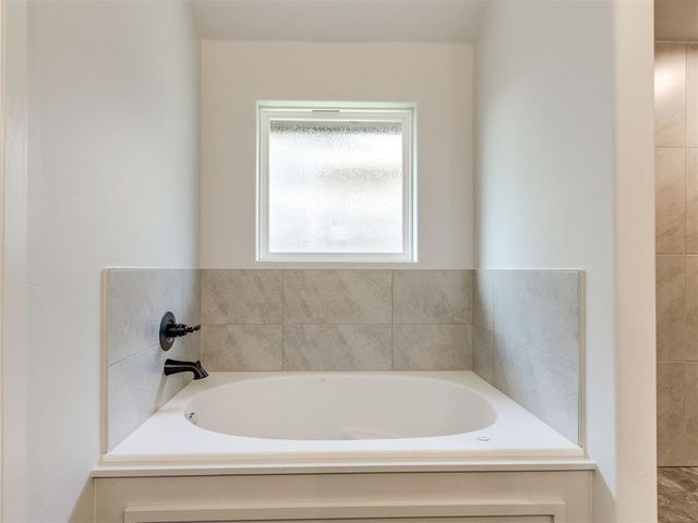 9220 SW 44th Terrace, Oklahoma City, OK 73179