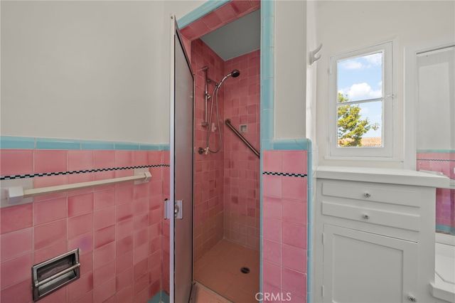 112 N. Highland Ave, Hancock Park, CA 90036