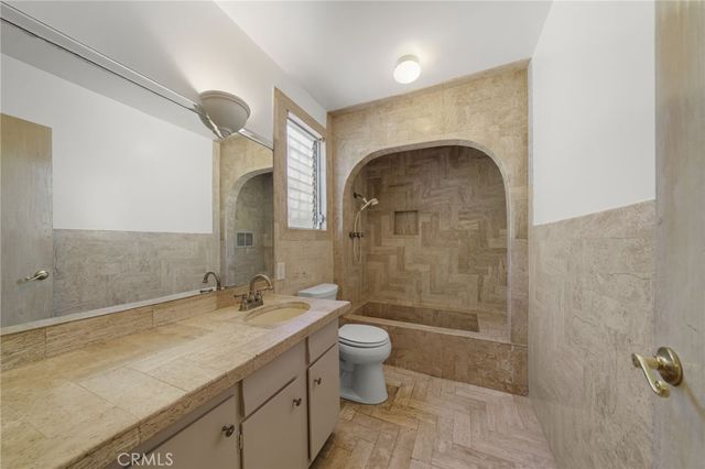 112 N. Highland Ave, Hancock Park, CA 90036