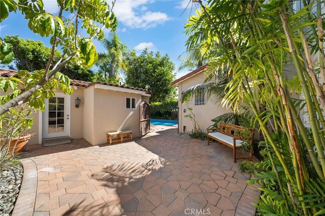 112 N. Highland Ave, Hancock Park, CA 90036