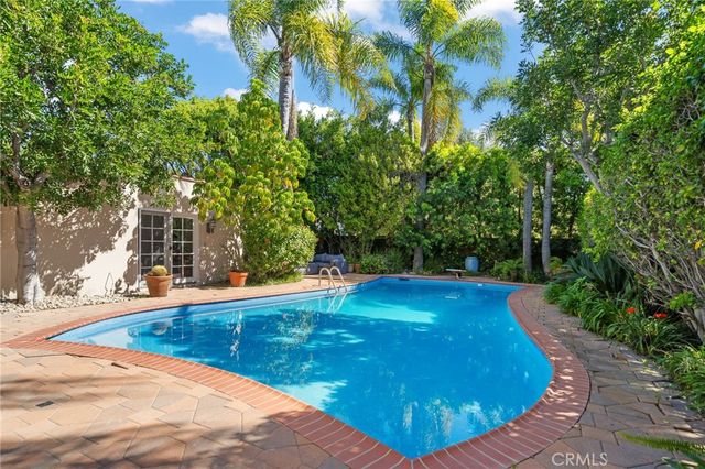 112 N. Highland Ave, Hancock Park, CA 90036