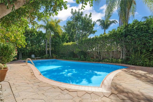 112 N. Highland Ave, Hancock Park, CA 90036