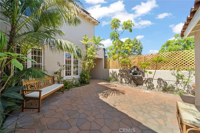 112 N. Highland Ave, Hancock Park, CA 90036