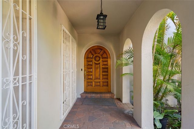 112 N. Highland Ave, Hancock Park, CA 90036