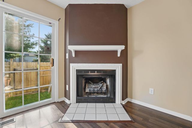 202 Hawkins Lane, 90E, Blacklick, OH 43004