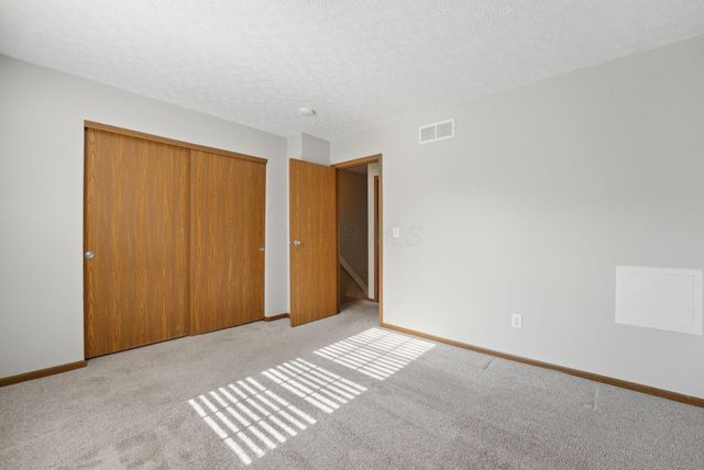202 Hawkins Lane, 90E, Blacklick, OH 43004