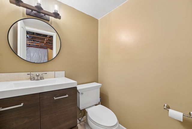 202 Hawkins Lane, 90E, Blacklick, OH 43004