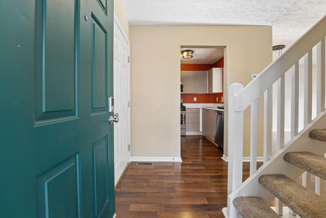 202 Hawkins Lane, 90E, Blacklick, OH 43004