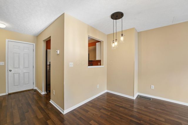 202 Hawkins Lane, 90E, Blacklick, OH 43004