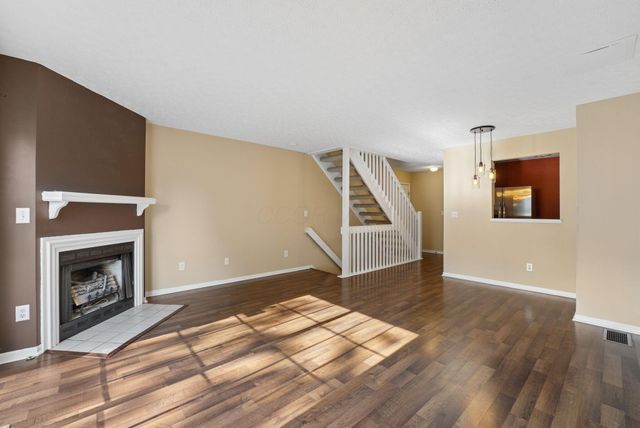 202 Hawkins Lane, 90E, Blacklick, OH 43004