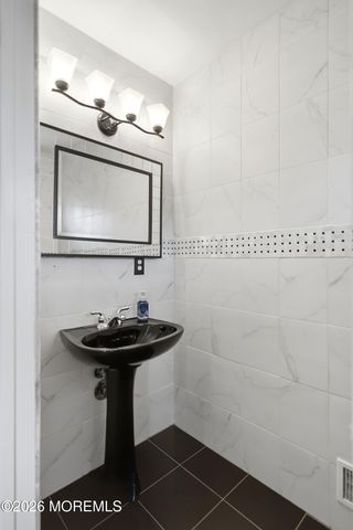 1010 Isaac Court, Toms River, NJ 08753