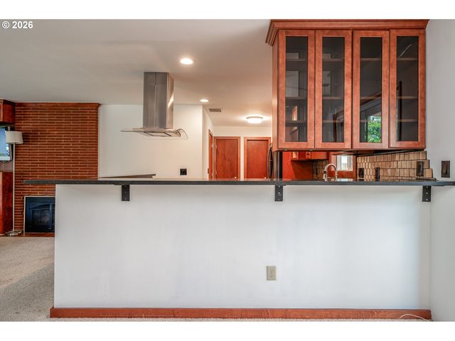 11175 Sw BLAKENEY St, Beaverton, OR 97008