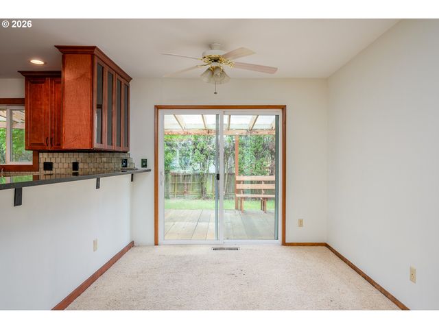 11175 Sw BLAKENEY St, Beaverton, OR 97008