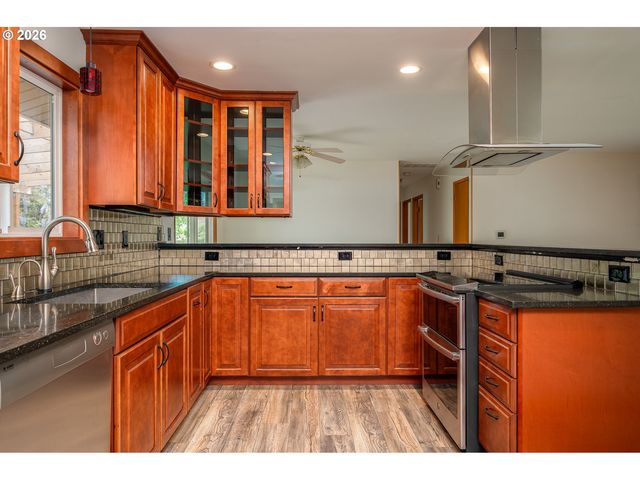 11175 Sw BLAKENEY St, Beaverton, OR 97008