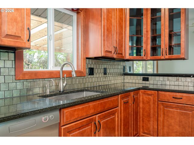 11175 Sw BLAKENEY St, Beaverton, OR 97008