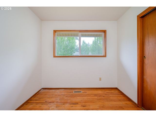 11175 Sw BLAKENEY St, Beaverton, OR 97008