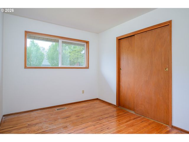 11175 Sw BLAKENEY St, Beaverton, OR 97008