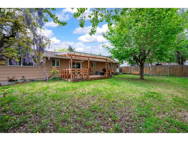 11175 Sw BLAKENEY St, Beaverton, OR 97008