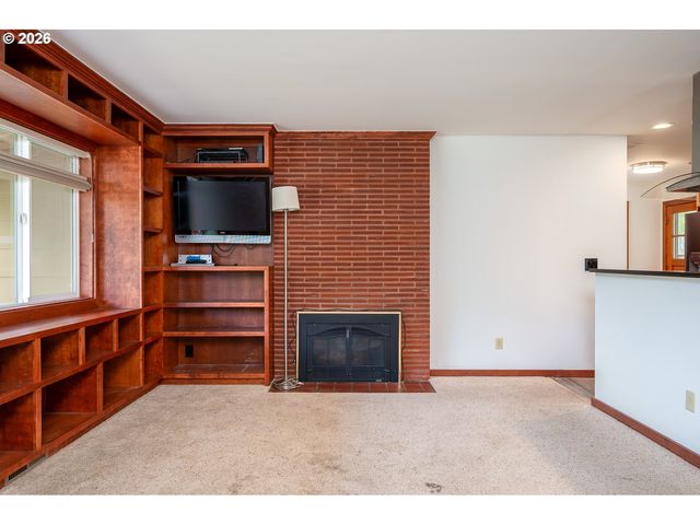 11175 Sw BLAKENEY St, Beaverton, OR 97008