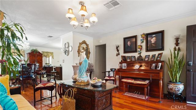 12600 Vanowen, North Hollywood, CA 91605