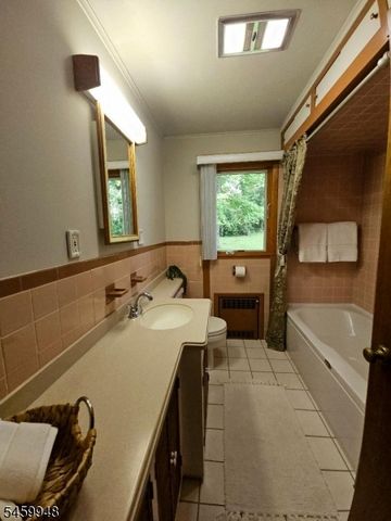 53 High Ave, Randolph Twp., NJ 07869