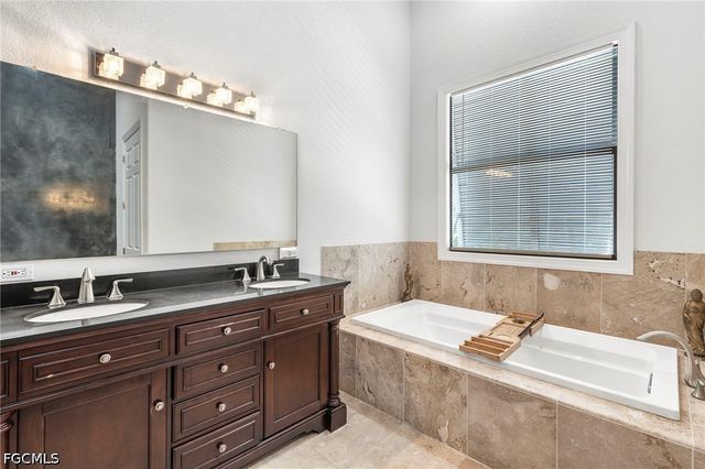 1561 Lynwood AVE, Fort Myers, FL 33901