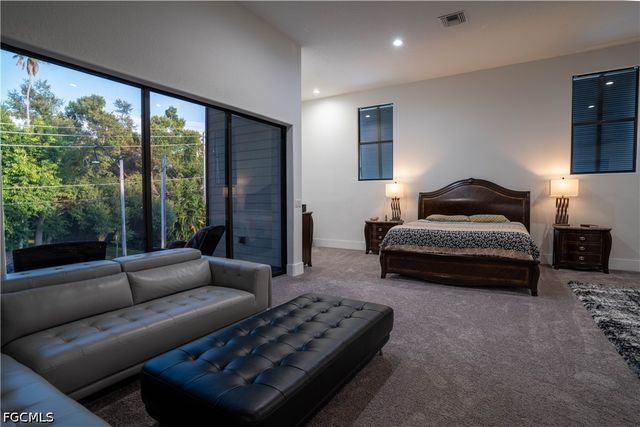 1561 Lynwood AVE, Fort Myers, FL 33901