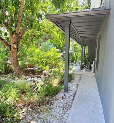 1561 Lynwood AVE, Fort Myers, FL 33901