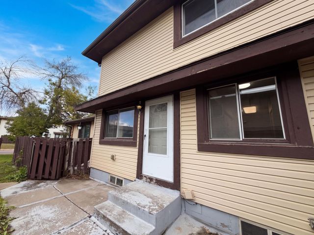 6403 83rd Court N, Brooklyn Park, MN 55445