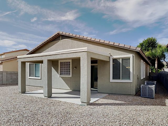 991 E Saddleback Place, San Tan Valley, AZ 85143