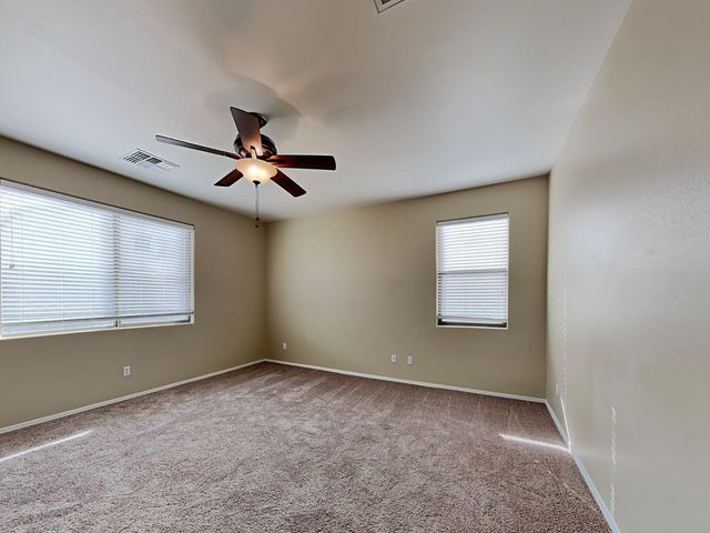 991 E Saddleback Place, San Tan Valley, AZ 85143