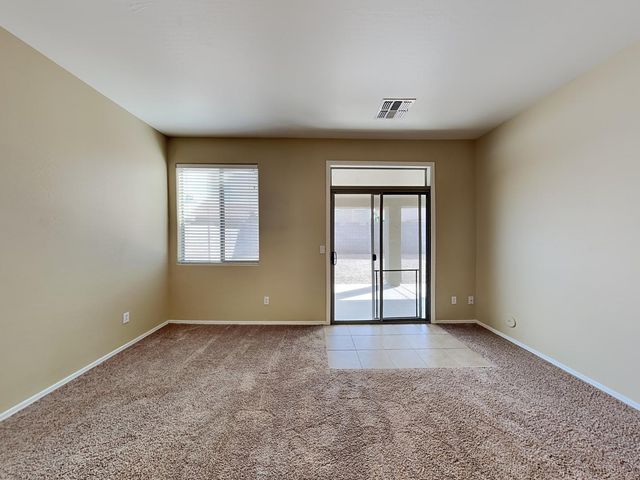 991 E Saddleback Place, San Tan Valley, AZ 85143