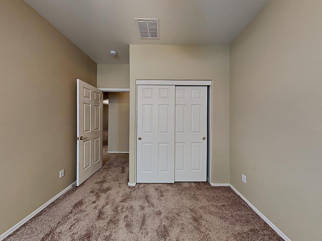 991 E Saddleback Place, San Tan Valley, AZ 85143