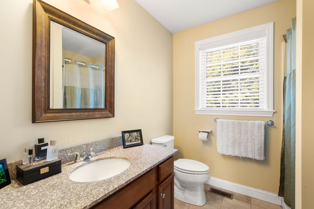 11 Duquette Dr, Haverhill, MA 01830