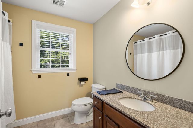 11 Duquette Dr, Haverhill, MA 01830