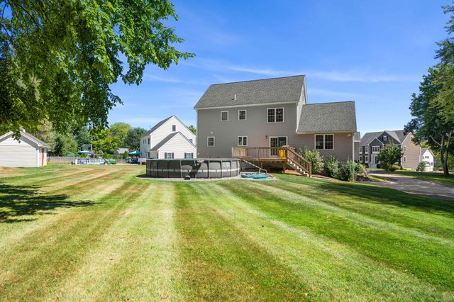 11 Duquette Dr, Haverhill, MA 01830