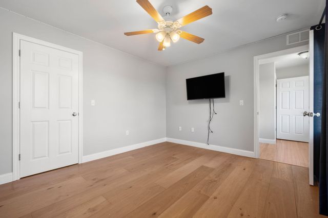 11 Duquette Dr, Haverhill, MA 01830