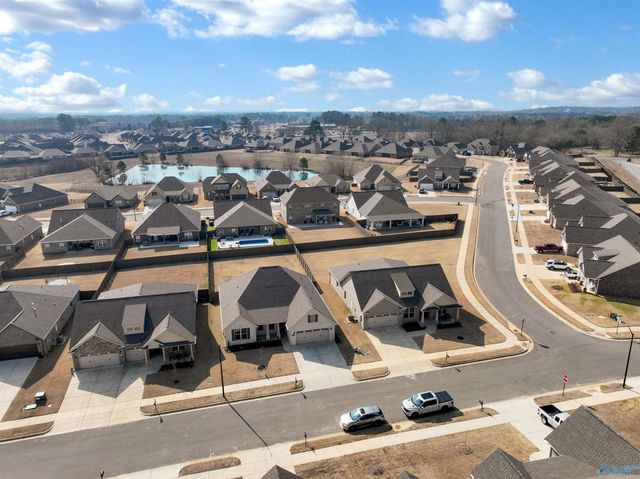 2128 Dustin Drive NE, Cullman, AL 35058