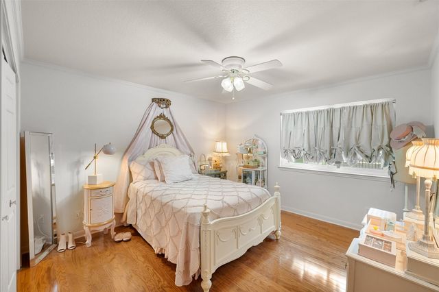 1102 N Avenue F Ave, Elgin, TX 78621