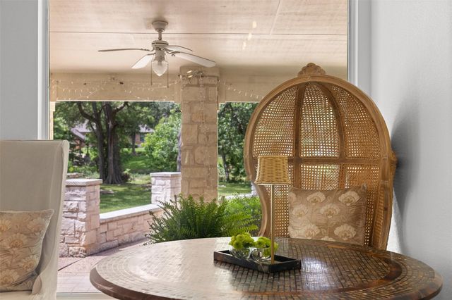 1102 N Avenue F Ave, Elgin, TX 78621